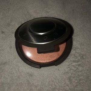 BECCA Shimmering Skin Perfector Highlighter